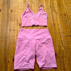 Alo Yoga Bubblegum Pink V-Neck Sports Bra & Biker Short Workout Set, Size S